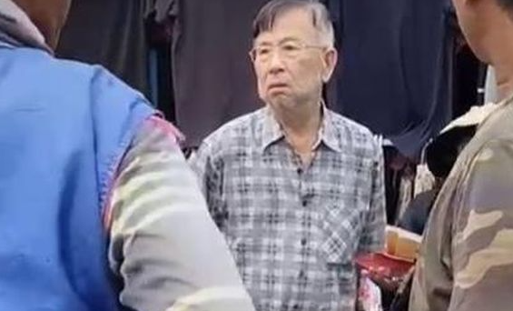 wn-singapura-alami-kecopetan-di-pasar-batam