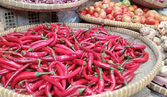Harga Cabai Merah Naik Tajam di Pasar Tradisional